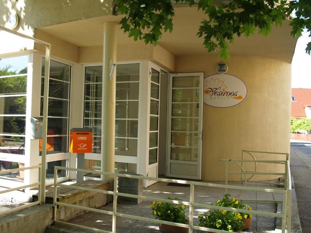 Hotel Vesiroos Parnu Exterior photo